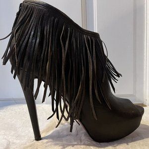 Boutique9 Charmaine Brown Leather Platform Peep Toe Heels with Fringe Size 6.5